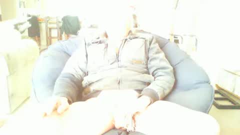 Snapshot of riverratggg chatting on 12/08/24, 11:35 riveratggg online show from 12/08/24, 11:35