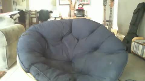 Snapshot of riverratggg chatting on 12/17/24, 06:35 riveratggg online show from 12/17/24, 06:35