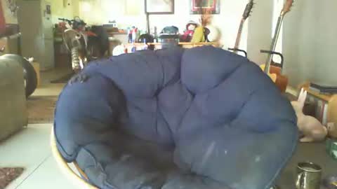 Snapshot of riverratggg chatting on 10/20/25, 05:52 riveratggg online show from 10/20/25, 05:52