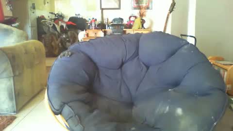 Snapshot of riverratggg chatting on 10/28/25, 07:45 riveratggg online show from 10/28/25, 07:45