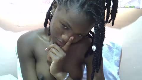 Snapshot of riyan_sexy chatting on 09/18/25, 10:39 riyan online show from 09/18/25, 10:39