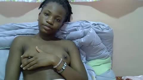 Snapshot of riyan_sexy chatting on 09/26/25, 08:29 riyan online show from 09/26/25, 08:29