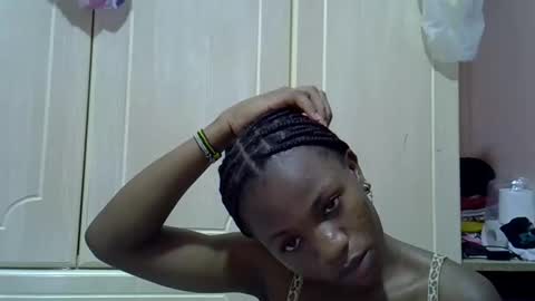 Snapshot of riyan_sexy chatting on 11/11/25, 02:11 riyan online show from 11/11/25, 02:11