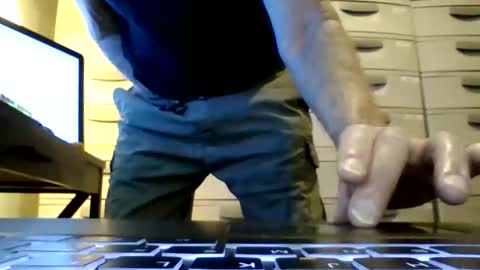 Snapshot of rlcock1 chatting on 10/28/25, 09:02 rlcock1 online show from 10/28/25, 09:02