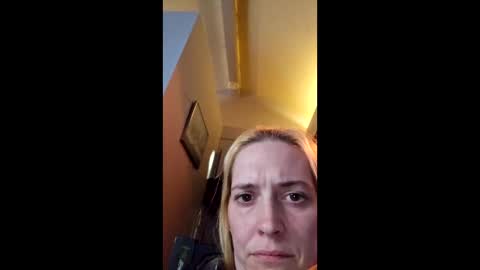 Snapshot of rm9389763 chatting on 12/14/25, 06:23 rm9389763 online show from 12/14/25, 06:23