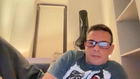 Darrius online show from 12/01/25, 12:37