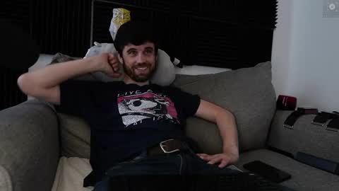 Ryan aka KeylimeRy online show from 06/03/26, 05:51
