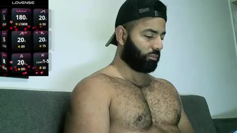 Snapshot of roa32sebas chatting on 05/28/26, 04:15 SebasRoa online show from 05/28/26, 04:15