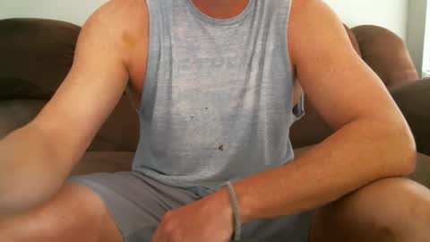 Snapshot of roadhouse122 chatting on 12/22/24, 02:06 roadhouse122 online show from 12/22/24, 02:06