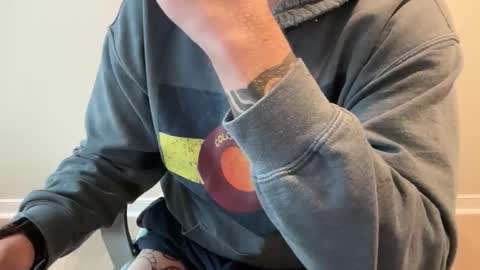 Snapshot of roadking1122 chatting on 11/20/25, 04:07 roadking1122 online show from 11/20/25, 04:07