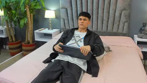 Roan Birkin online show from 02/14/25, 01:34