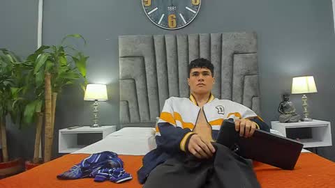 Roan Birkin online show from 02/23/25, 01:46