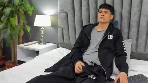 Roan Birkin online show from 02/27/25, 02:10