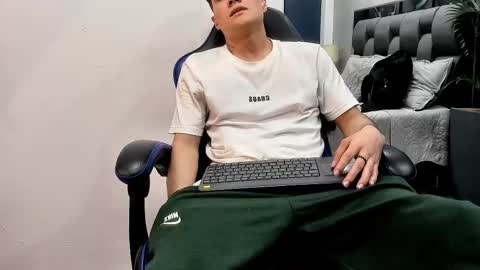 Roan Birkin online show from 10/14/25, 08:31