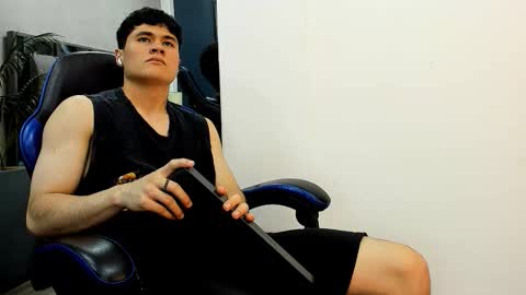 Roan Birkin online show from 10/31/25, 07:59