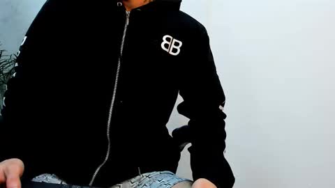 Roan Birkin online show from 11/18/25, 08:35