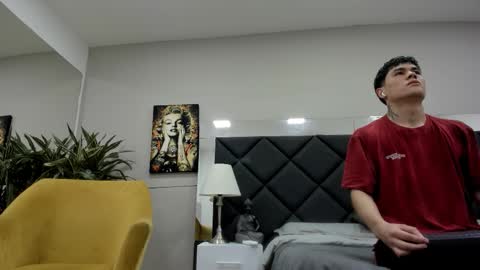 Roan Birkin online show from 02/23/26, 07:33