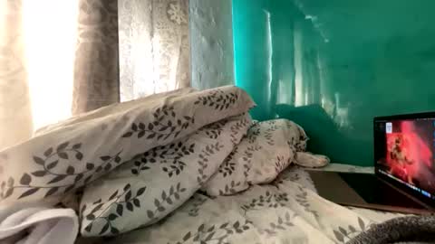 Snapshot of roarmance1 chatting on 10/27/25, 03:27 roarmance1 online show from 10/27/25, 03:27