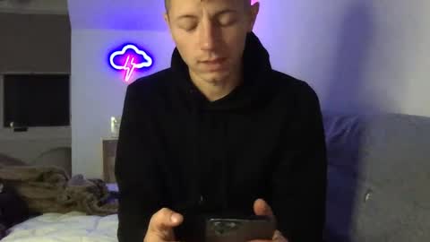 Snapshot of roastingcorn chatting on 01/04/25, 12:38 RoastingCorn online show from 01/04/25, 12:38