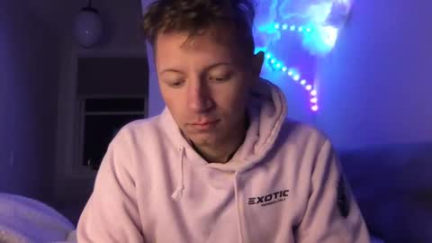 Snapshot of roastingcorn chatting on 02/02/25, 07:30 RoastingCorn online show from 02/02/25, 07:30