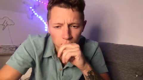 Snapshot of roastingcorn chatting on 03/05/25, 08:43 RoastingCorn online show from 03/05/25, 08:43