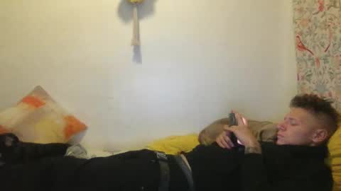 Snapshot of roastingcorn chatting on 03/11/25, 07:04 RoastingCorn online show from 03/11/25, 07:04