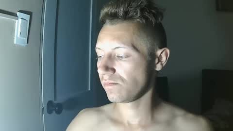 Snapshot of roastingcorn chatting on 10/10/25, 03:33 RoastingCorn online show from 10/10/25, 03:33