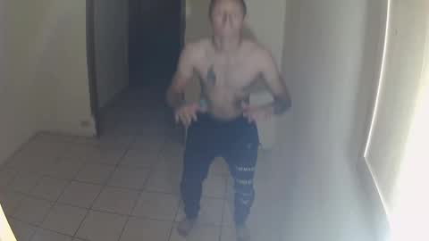 Snapshot of roastingcorn chatting on 10/23/25, 12:15 RoastingCorn online show from 10/23/25, 12:15