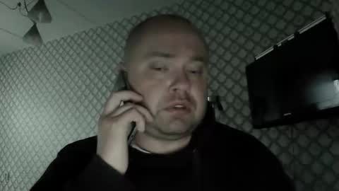 rob18997 online show from 12/15/25, 09:24