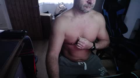 rob online show from 11/18/25, 08:08