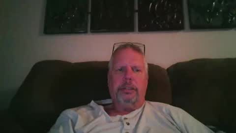 Snapshot of rob9271963 chatting on 01/07/25, 01:28 Rob online show from 01/07/25, 01:28