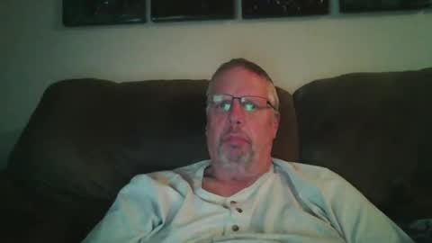 Snapshot of rob9271963 chatting on 01/22/25, 01:42 Rob online show from 01/22/25, 01:42