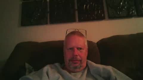 Snapshot of rob9271963 chatting on 02/18/25, 02:16 Rob online show from 02/18/25, 02:16