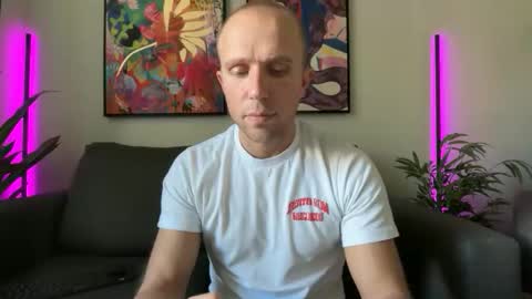 Snapshot of rob_ryder chatting on 04/15/26, 11:05 rob ryder online show from 04/15/26, 11:05