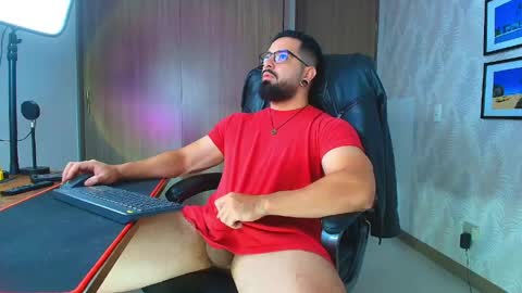 Snapshot of robby_k chatting on 05/16/26, 02:52 Robby online show from 05/16/26, 02:52