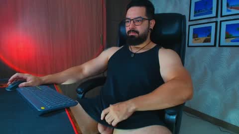 Snapshot of robby_k chatting on 05/28/26, 01:03 Robby online show from 05/28/26, 01:03