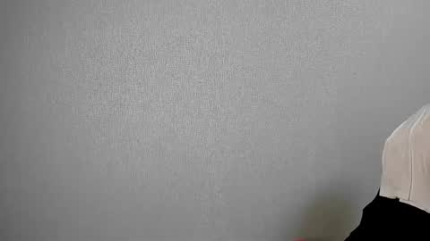 robert10211 online show from 12/02/25, 06:30