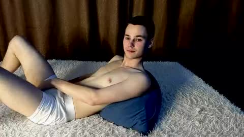 robert10211 online show from 03/02/26, 05:08