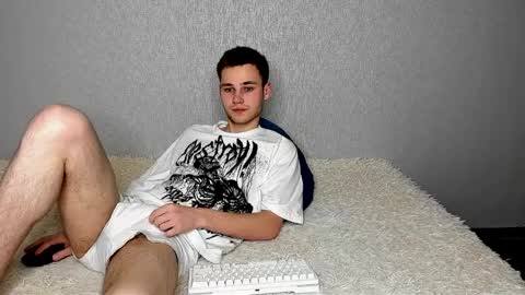 robert10211 online show from 04/02/26, 03:59