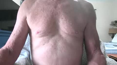 Snapshot of robert45556 chatting on 10/04/25, 06:50 robert online show from 10/04/25, 06:50