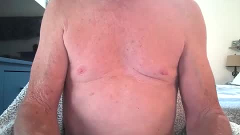 Snapshot of robert45556 chatting on 10/05/25, 08:07 robert online show from 10/05/25, 08:07