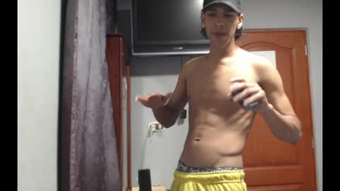 robert_kingg online show from 04/29/26, 06:50