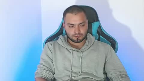 Stiven - online show from 07/04/26, 05:30