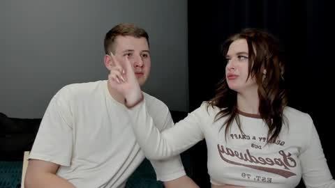 Lisa and Robert  i am online all days 900 am GMT3   online show from 01/15/25, 12:15