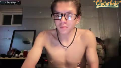 Snapshot of robertcicijr21 chatting on 12/07/24, 02:42 Robert Cici Jr. online show from 12/07/24, 02:42