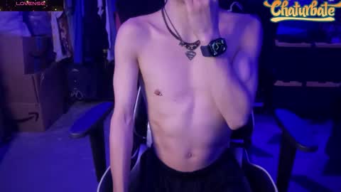 Snapshot of robertcicijr21 chatting on 11/14/25, 04:11 Robert Cici Jr. online show from 11/14/25, 04:11