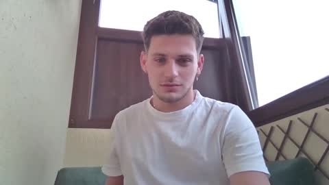 Snapshot of roberto_twink1 chatting on 01/21/25, 08:30 Roberto online show from 01/21/25, 08:30