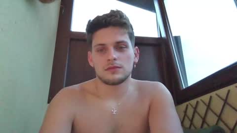 Snapshot of roberto_twink1 chatting on 01/24/25, 03:02 Roberto online show from 01/24/25, 03:02