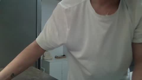 Snapshot of roberto_twink1 chatting on 02/04/25, 07:33 Roberto online show from 02/04/25, 07:33