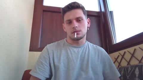 Snapshot of roberto_twink1 chatting on 02/10/25, 06:31 Roberto online show from 02/10/25, 06:31